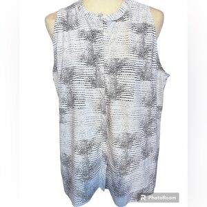 NWOT Alfani Sleeveless Button Blouse 1X